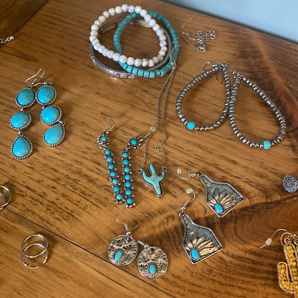 Western Jewelry Set - Picture 3 of 4